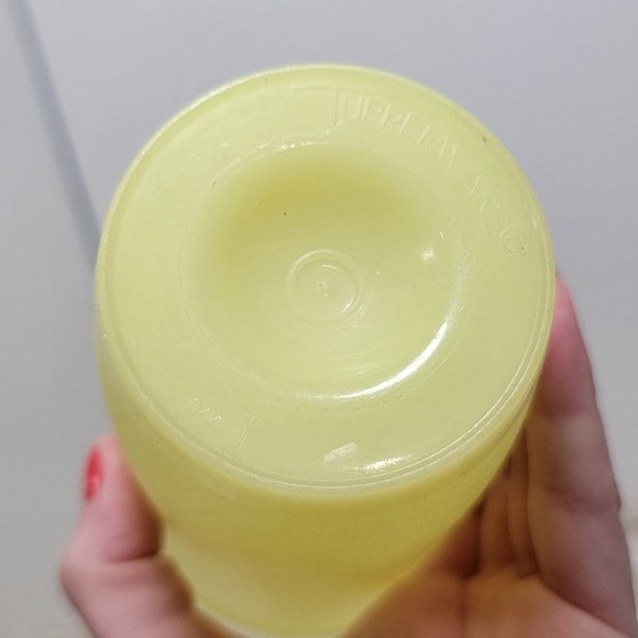 Vintage TUPPERWARE Quick Shake Container #844-9, Lid 564-37 Yellow - Picture 6 of 7